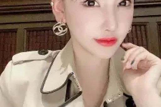 刚爆红就被扒黑料塌房了？