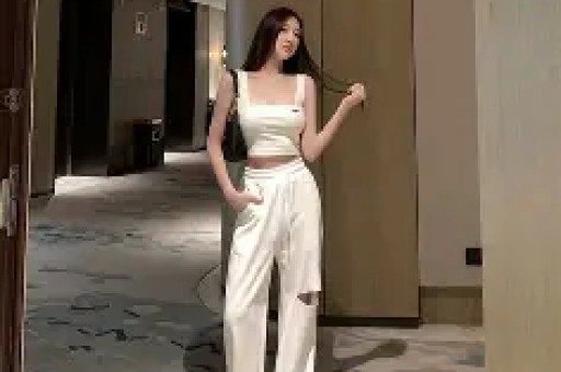 因耍大牌惨遭封杀求拍“裸戏”上位难怪连张颂文都嫌弃她! 因耍大牌惨遭封杀求拍“裸戏”上位难怪连张颂文都嫌弃她!